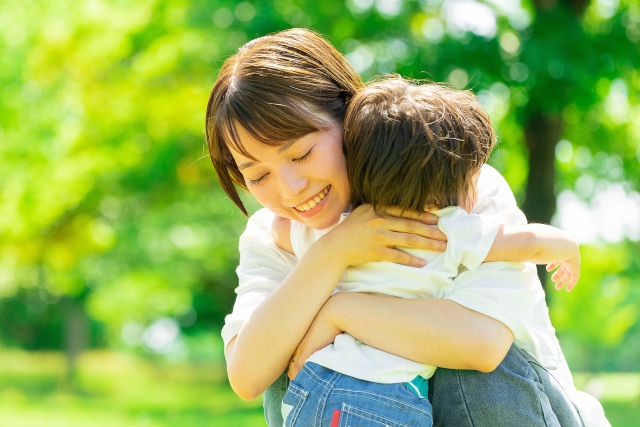 絶望から這い上がり、我が子が発達障害であることを受け入れ前に進みはじめた母親
