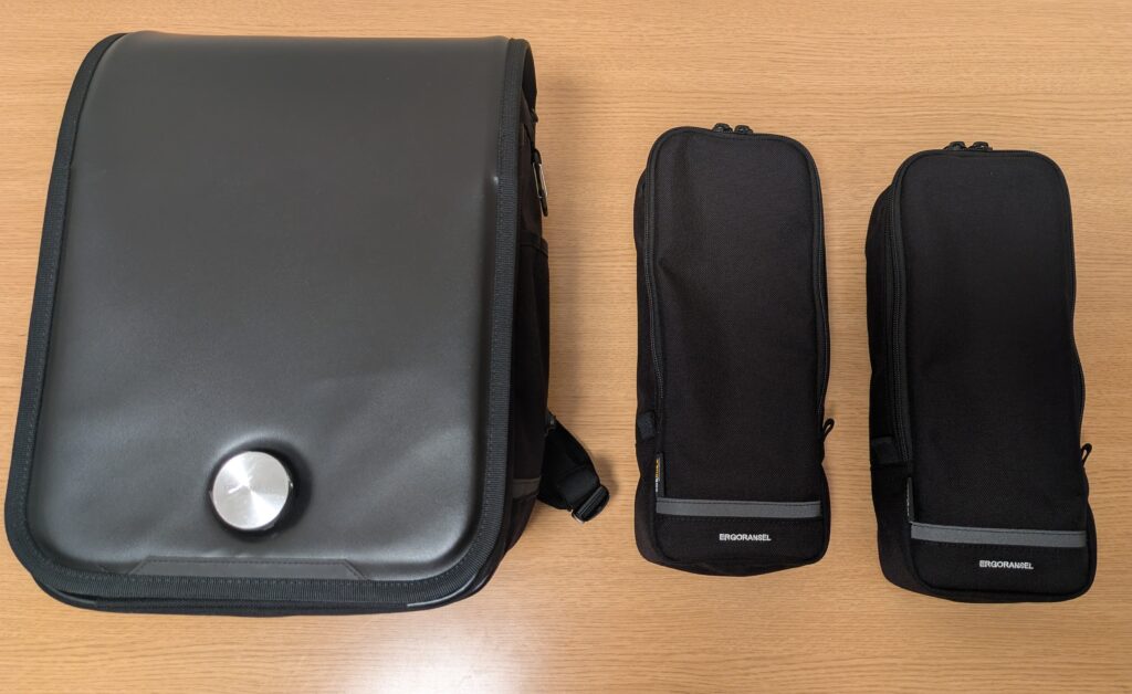 エルゴランセルと拡張ポーチを並べた写真